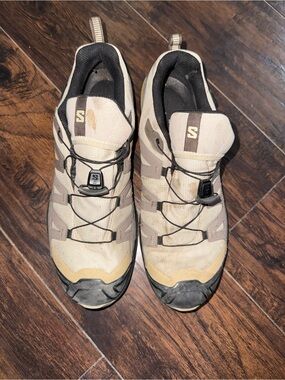 Salomon Men's Athletic Shoes in Beige and Black